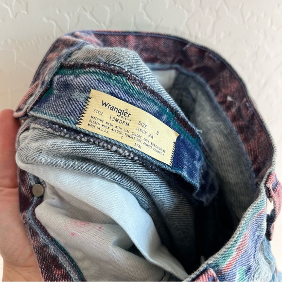Vintage Wrangler Aztec Southwestern RARE Print Denim Jean - Picture 6 of 6